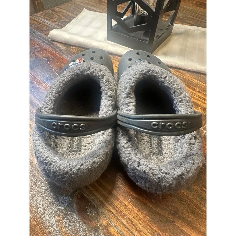 CROCS mammoth clogs